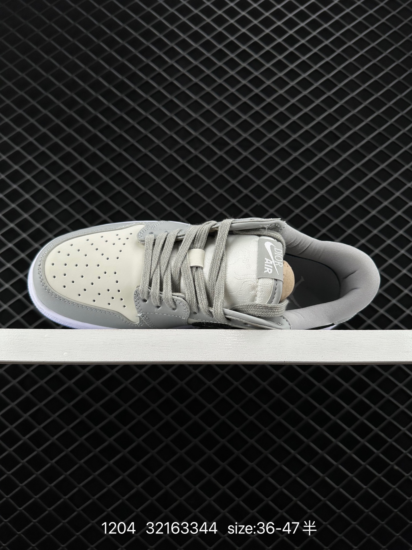 Dior x Air Jordan Brand 1 Low OG ”Grey“